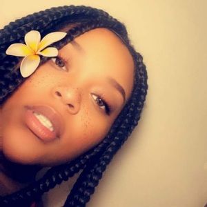 Meet your Posher, Camille